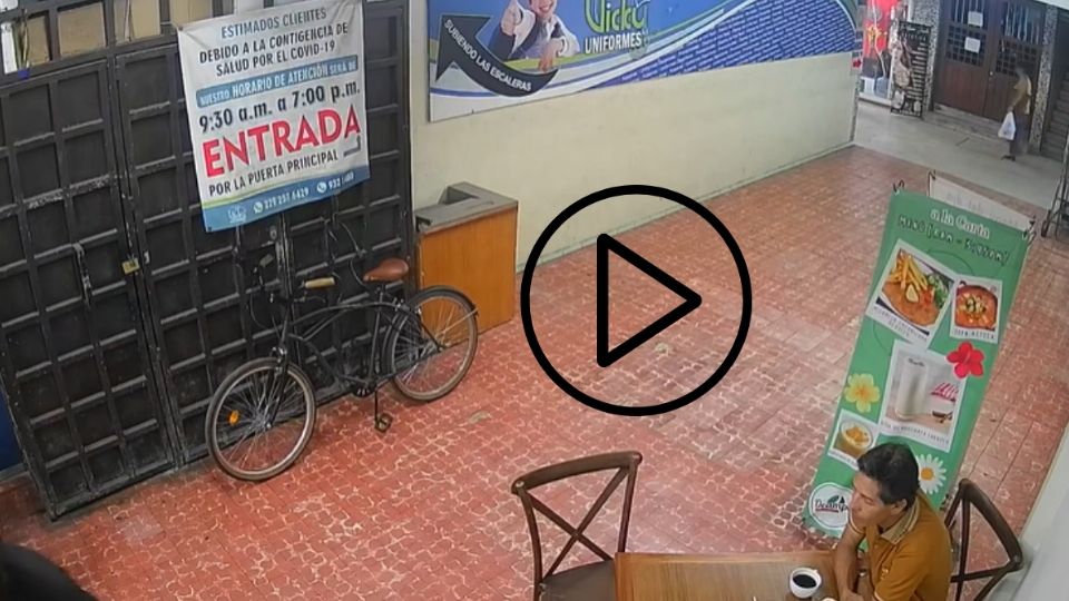 VIDEO: Roban bicicleta a trabajadora de Uniformes Vicky en el puerto de Veracruz