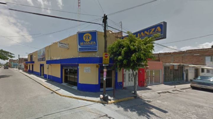 Asaltan motorratones Caja Popular Alianza en la colonia Los Olivos en León