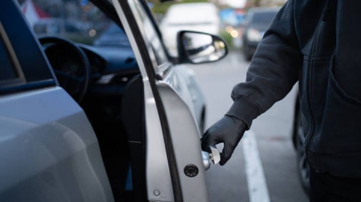 Reportan robos en el estacionamiento de la plaza comercial Mítikah; así es el modus operandi