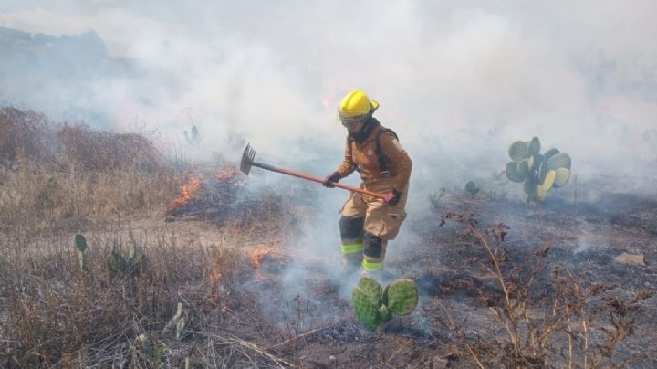 Ximena López, 16 años rompiendo estigmas como la primera mujer bombero en Pachuca