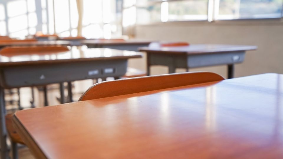 El corte de siete escuelas con robos se realizó aproximadamente hace 10 días, basado en los reportes recibidos.