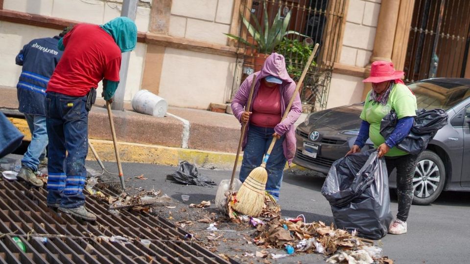 Proponen que mujeres y hombres compartan la responsabilidad de las labores del hogar