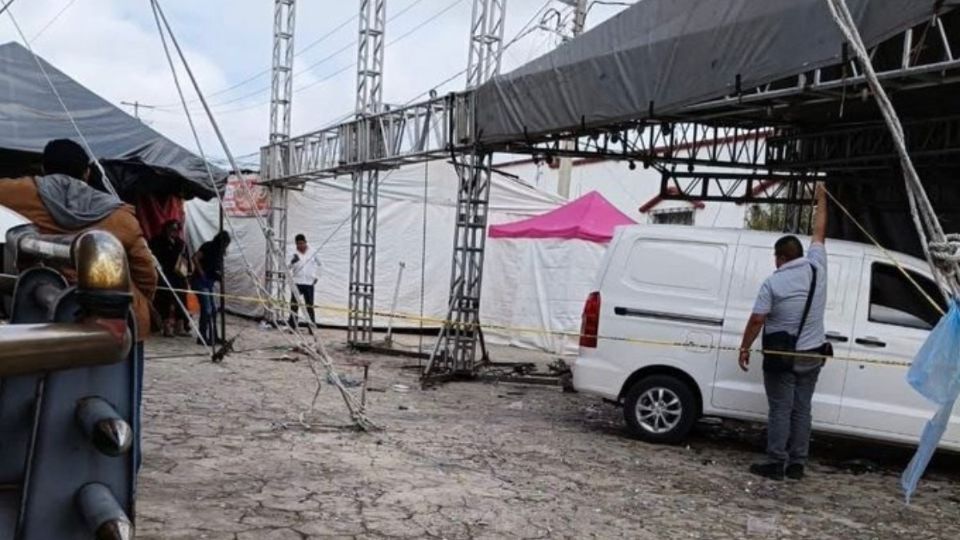 El hombre cayó de una altura de más de 6 metros cuando desmontaba el escenario del baile de la feria en la localidad Doxey