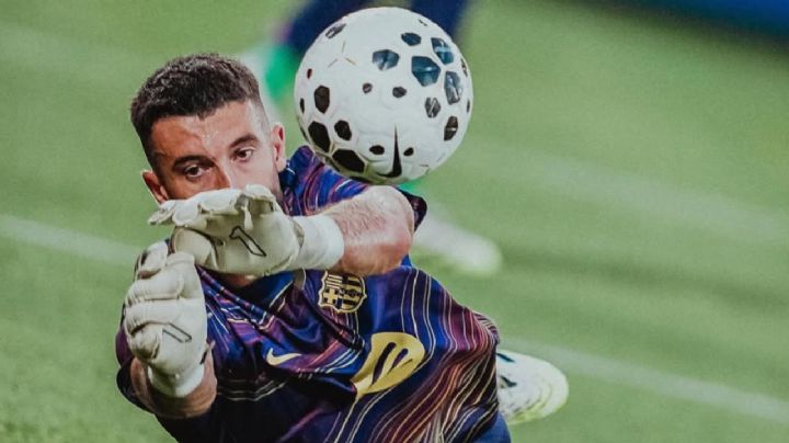 El nuevo portero titular del Barcelona, usa guantes hechos en León