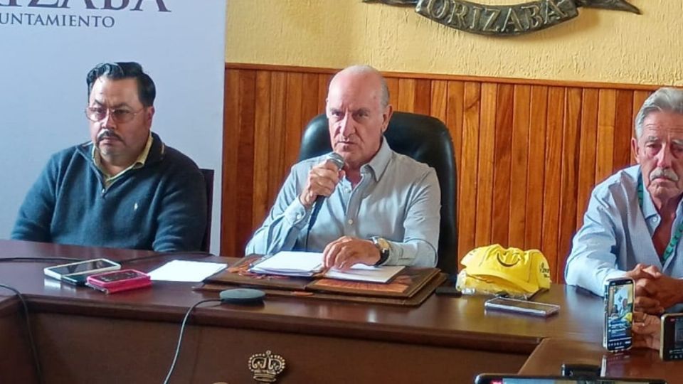 Alcalde de Orizaba, Juan Manuel Diez, niega cobro de piso tras asesinato de comerciante