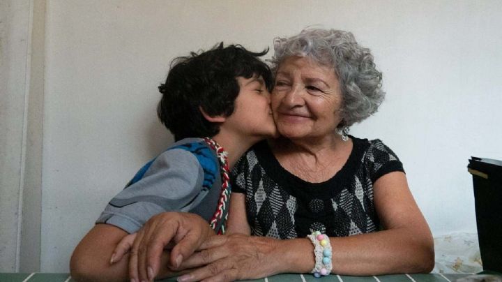 Día del Abuelo 2025: la vida de los más de 26 millones que cuidan, trabajan y siguen soñando en 2025