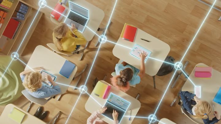 Regreso a clases: ¿por qué las escuelas prohíben celulares y refuerzan la escritura a mano?