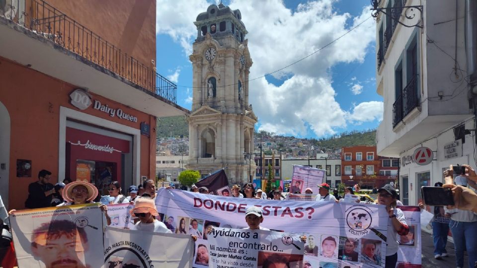 Los familiares de desaparecidos realizaron una marcha en las calles del centro de Pachuca