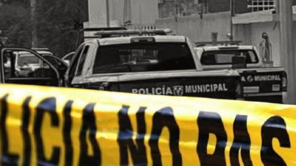 Los agentes realizaban una persecución para asegurar a un grupo de hombres armados que viajaban a bordo de un automóvil color gris