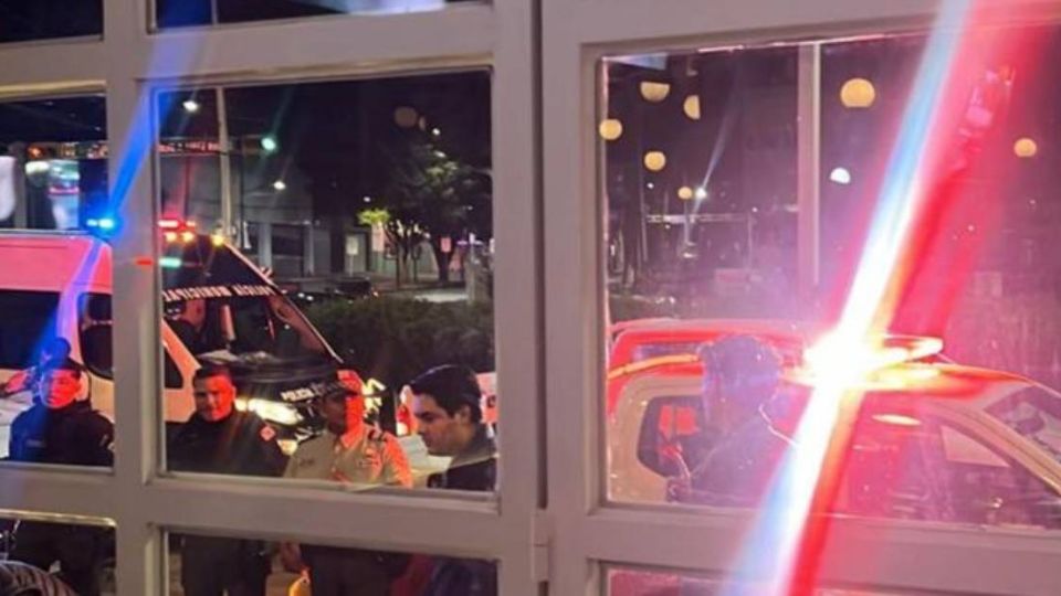 En Sala de Despecho arrestaron a una jovencita en el baño.