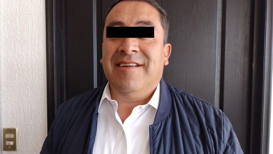 Salvador JC celebró contratos sin autorización