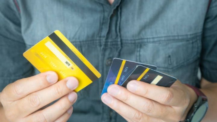Cuidado con la “anualidad gratis” de estas tarjetas: los cargos ocultos que sí pueden aplicarte