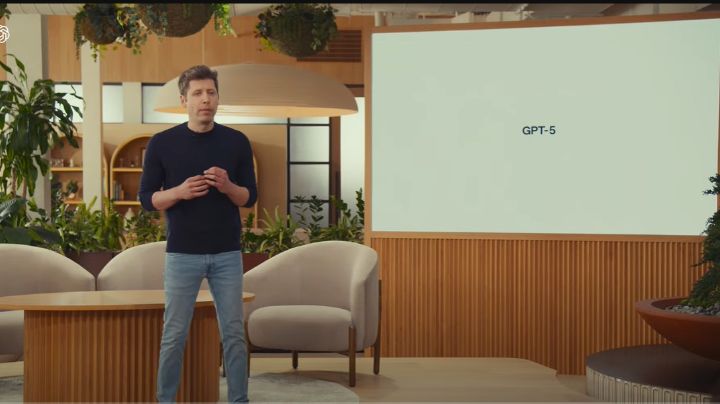 ChatGPT 5 : “Tener acceso a un experto con nivel de doctorado en tu bolsillo”, asegura Altman