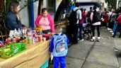 Foto ilustrativa de la nota titulada: Regresaron las clases… y la chatarra: persiste venta de jugos, galletas y dulces fuera de las escuelas