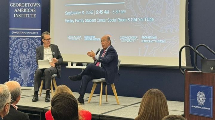 Demolición de Poder Judicial ocurrió bajo las narices de Ken Salazar, reclama Calderón