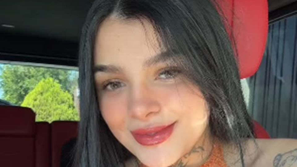 La entrega de apoyos a un colaborador cercano