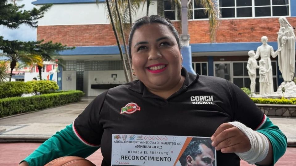 Una mujer sin límites: Xóchilt Romero Muro, entrenadora con ceguera de básquet y voleibol infantil