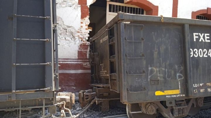 Se descarrilan 3 vagones de Ferromex y dañan estación del tren en Celaya