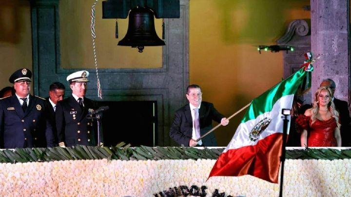 Con emoción y tradición, Giovani Gutiérrez encabezó la conmemoración del Grito en Coyoacán