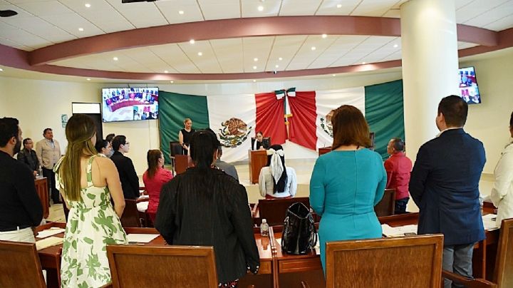 Tiene sustento legal el doble salario de funcionarios, reitera Natividad Castrejón