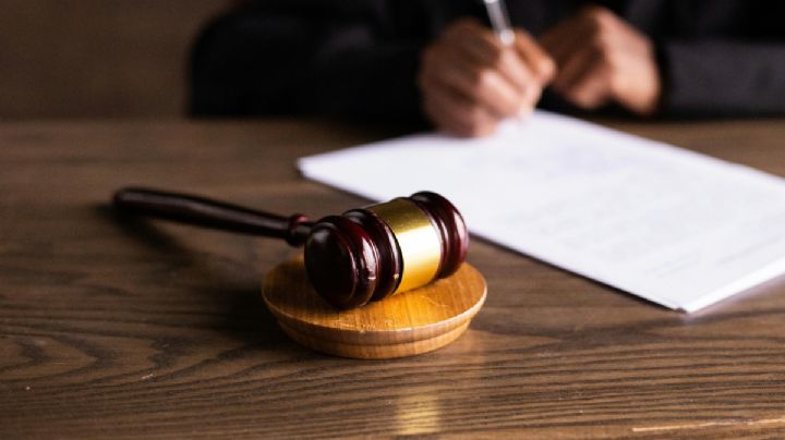 Claudia y Morena dan golpe mortal al amparo