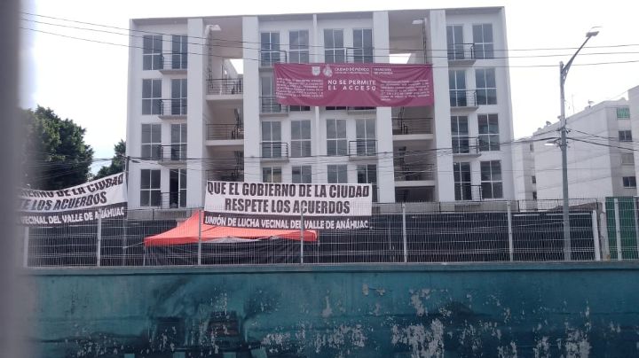 Aún no le entregan su departamento… y gente de "Los 300" ya apartó  el suyo