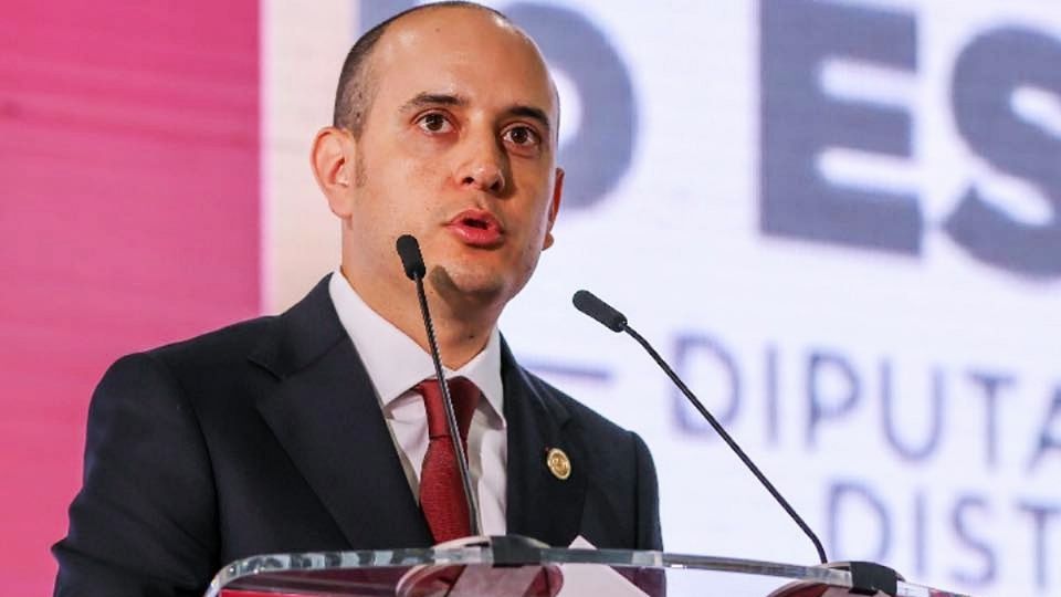 El legislador es concesionario de transporte público