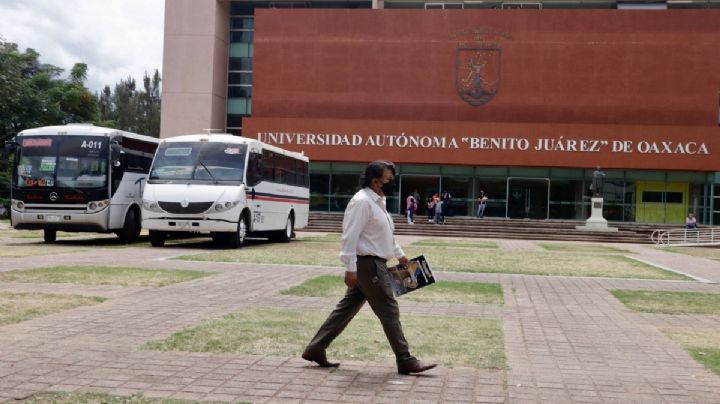UABJO en Oaxaca: balacera, destitución de directora, suspensión de clases y 2 heridos