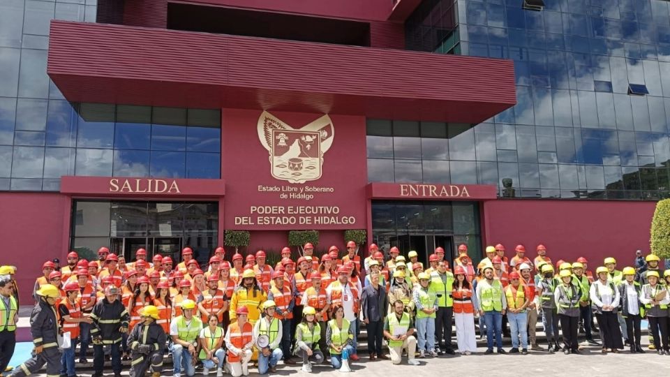 Elementos de emergencias participaron en el simulacro realizado en instalaciones del gobierno de Hidalgo