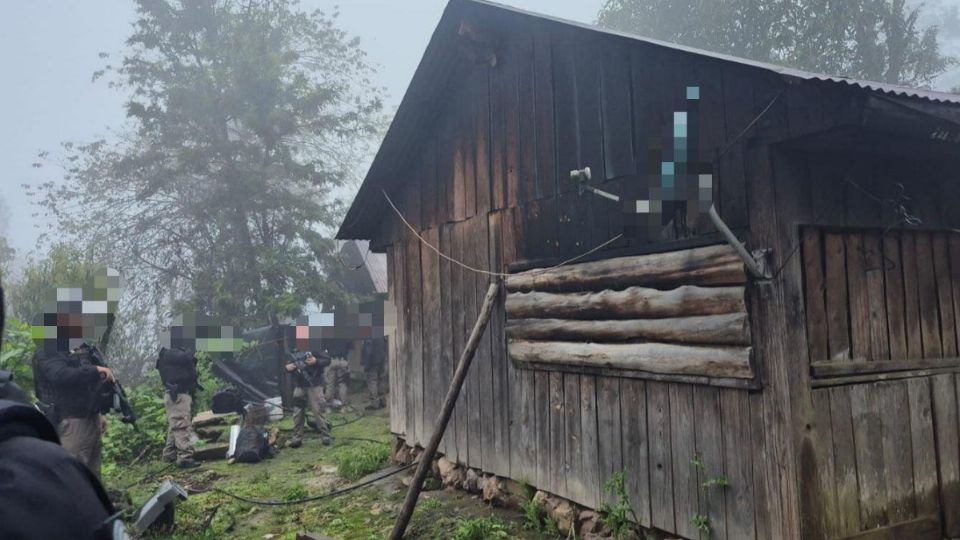Aseguraron 2 armas de fuego tipo pistola, 2 cargadores y 10 cartuchos, así como al mismo predio