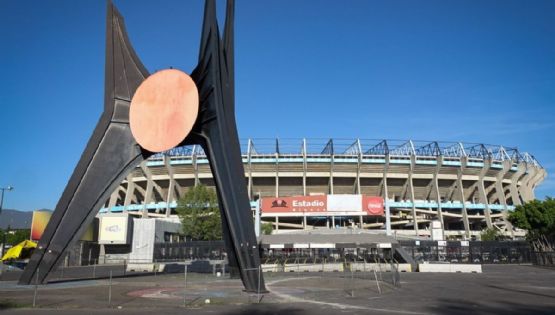 Futbol para el mundo, silencio para el barrio
