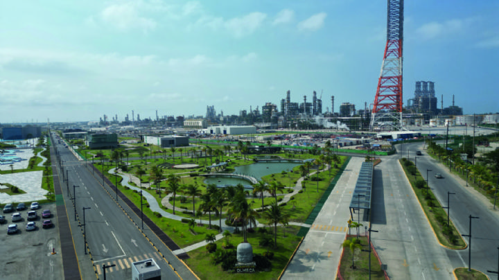 Refinería de Dos Bocas procesa 45.9% de petróleo proyectado; estará al 100% hasta 2027