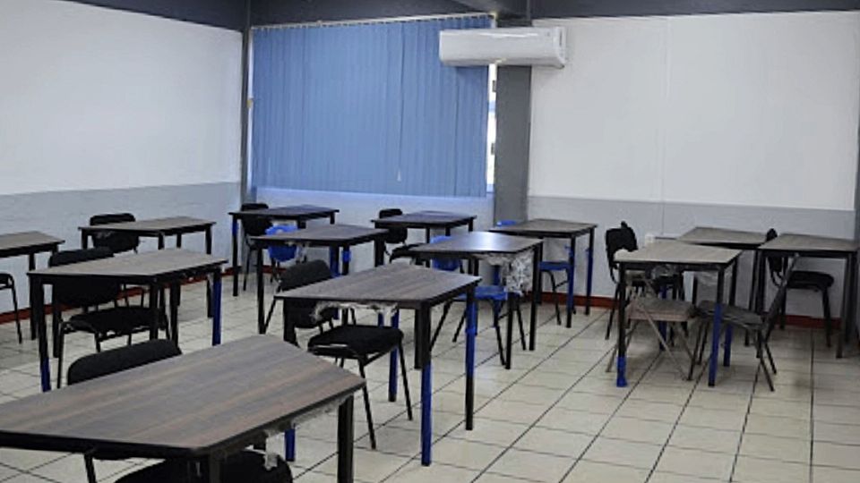 La mayoría de las escuelas están construidas en terrenos donados