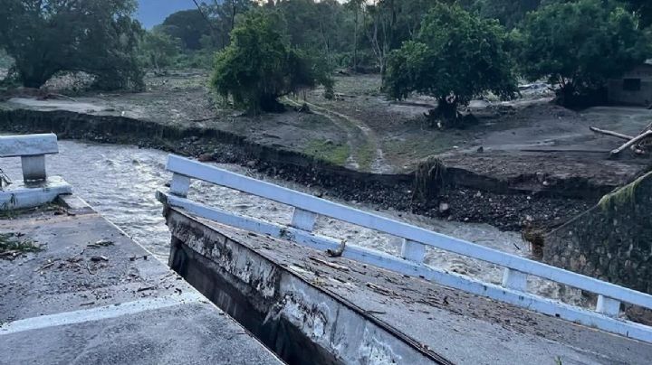 Colapsada región costera de Chiapas tras caída de 2 puentes