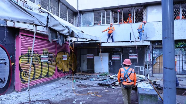 Derriban edificios dañados en Tlaxcoaque; van por intervención en Tlatelolco