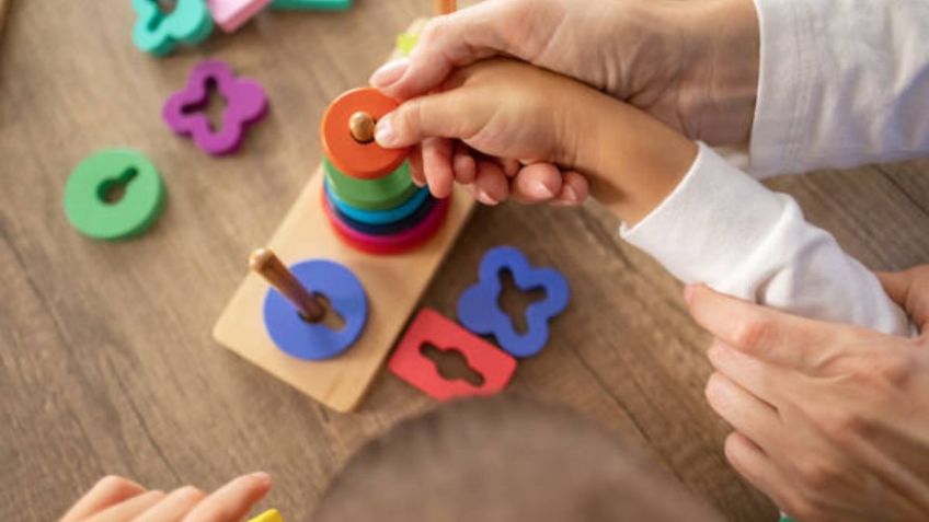 Trump relaciona Tylenol con autismo, pero expertos lo desmienten