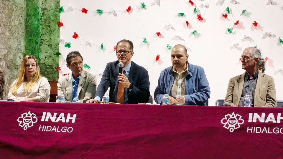 El director general del INAH Joel Omar Vázquez Herrera, presentó oficialmente a Manuel Villarroel Vázquez