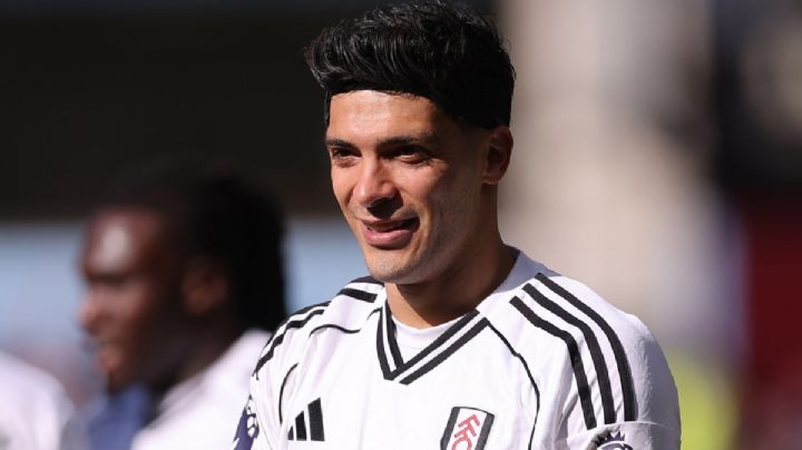 Raúl Jiménez anota un GOLAZO con el Fulham pero sale lesionado