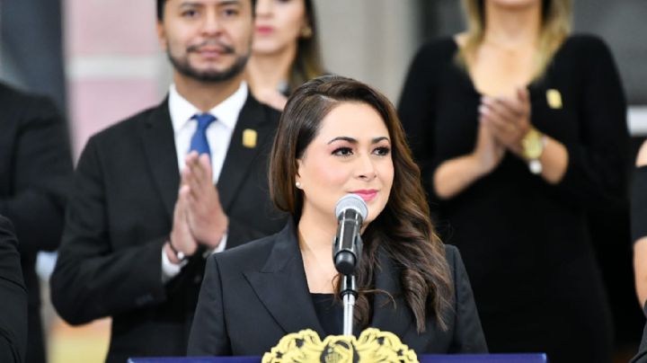 Tere Jiménez entrega su tercer informe de gobierno al congreso del estado