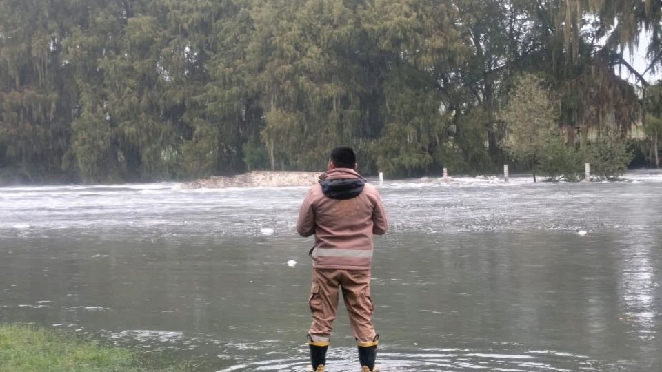 En Tula, se reportaron inundaciones en calles de la colonia 16 de Enero.