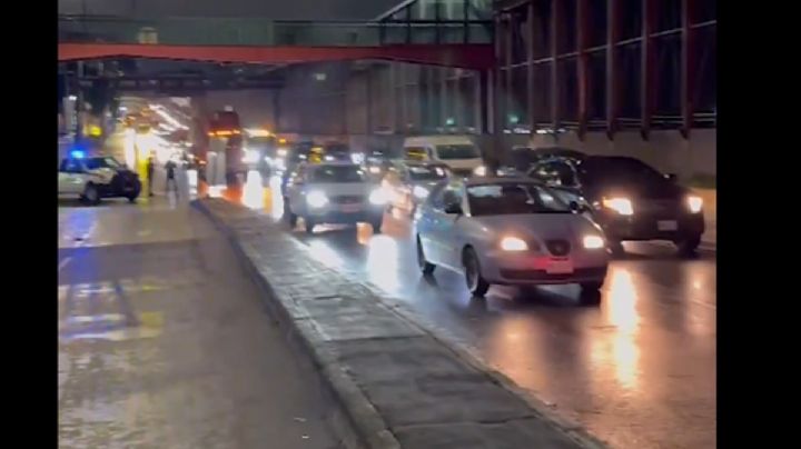 Tráiler varado y encharcamientos afectan la circulación en diversos puntos de la CDMX