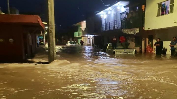 Desbordamiento del río Tajo deja al menos 450 casas inundadas en Tototlán, Jalisco