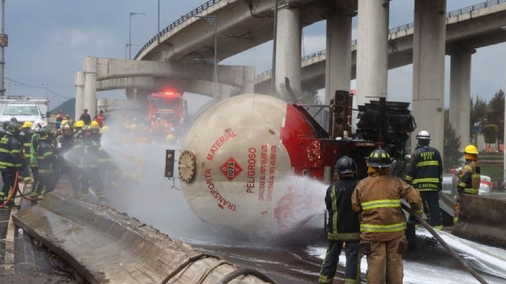 CDMX regula transporte de sustancias peligrosas tras "pipazo" en Iztapalapa