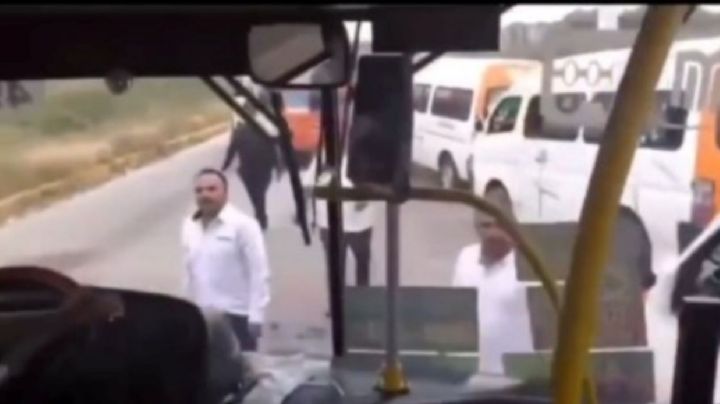 Transportistas vandalizan autobús  en Zumpango para exigir “cobro de piso”