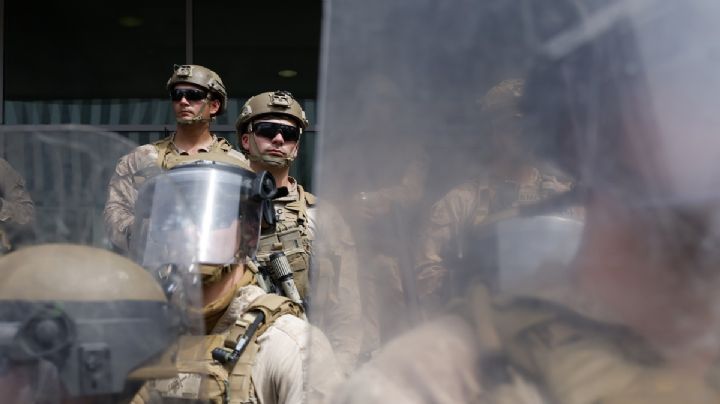 Guardia Nacional golpea a indigente en carretera de Apatzingán