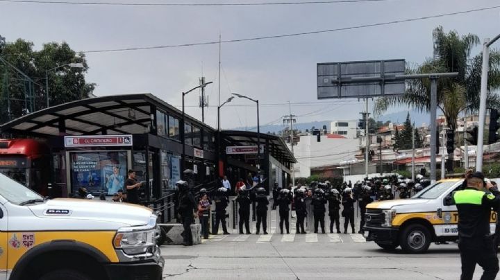 Operativo contra taxis irregulares provoca caos en Calzada de Tlalpan e Insurgentes