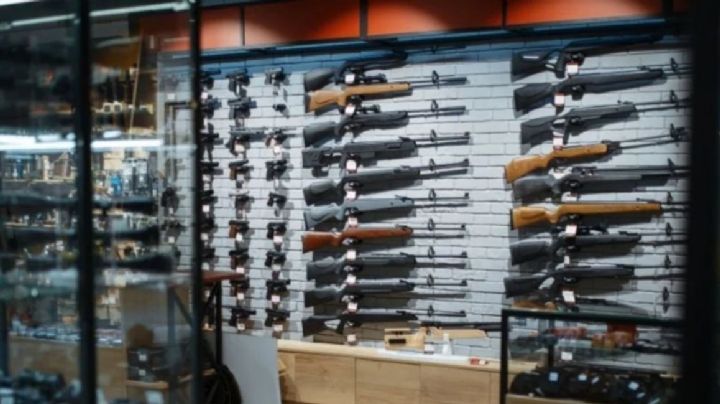 EU busca prohibir armas a personas trans, luego de tiroteo en Minneapolis