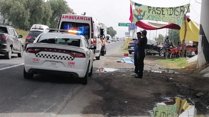 Atropellan 3 ciclistas en la México-Pachuca; uno de ellos murió en el lugar