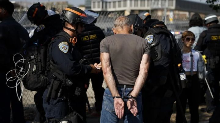 ICE castiga a migrantes que se defienden con traslados entre prisiones de EU: LA Times