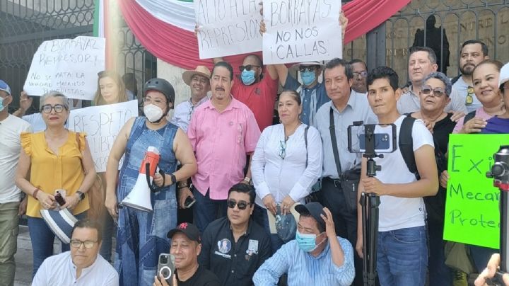 Exigen periodistas renuncia de Horacio Culebro Borrayas, titular de la CEDH en Chiapas